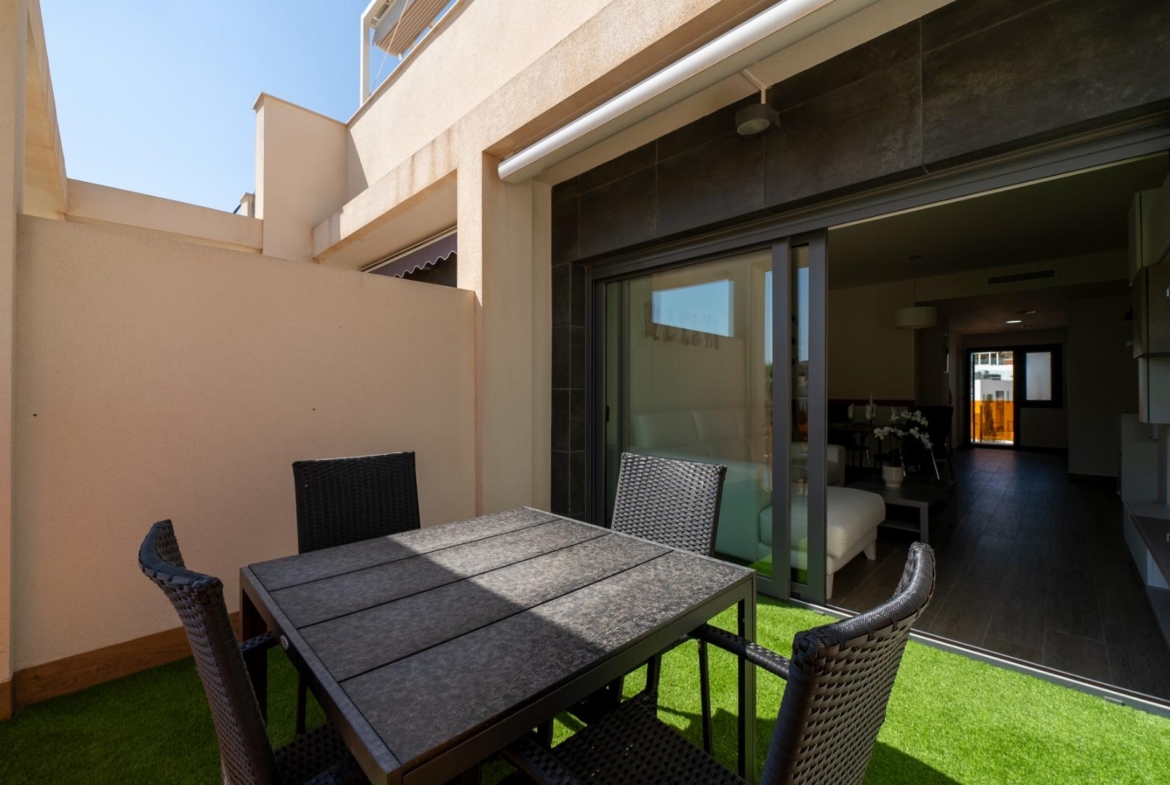 Penthouse with Solarium and BBQ in the Alegria Village Urbanization