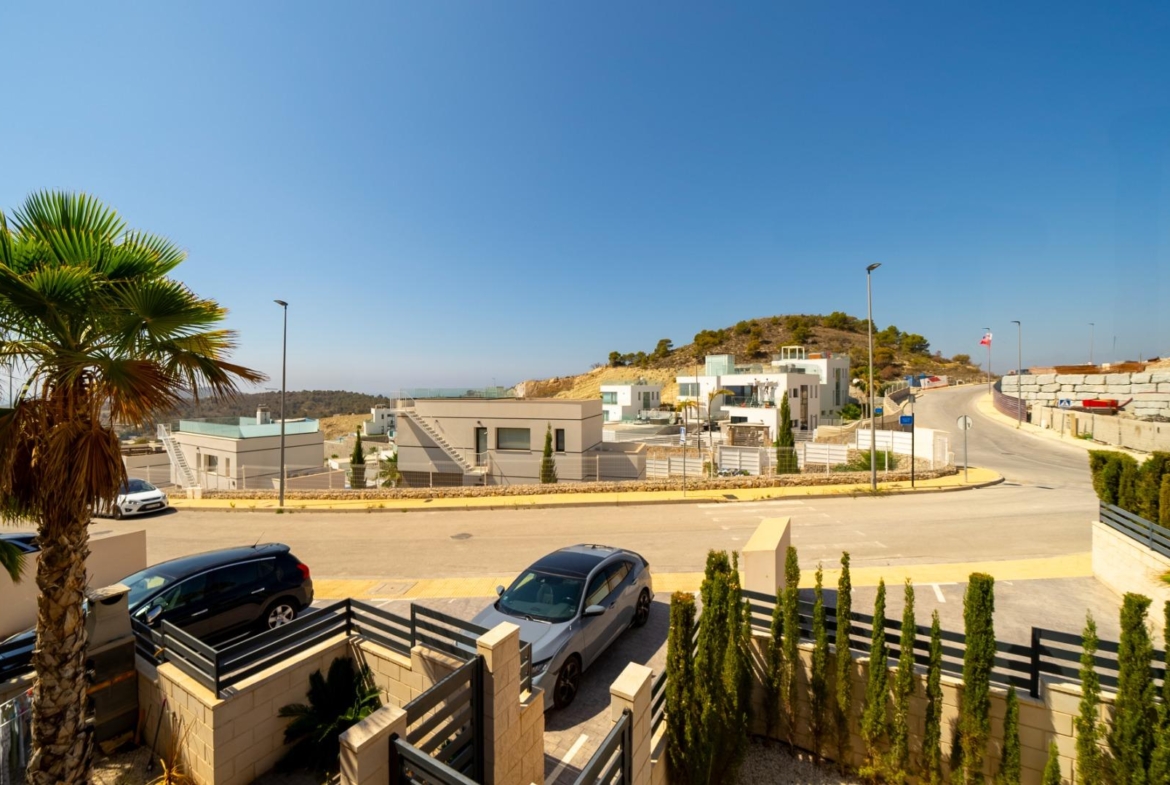 Penthouse with Solarium and BBQ in the Alegria Village Urbanization