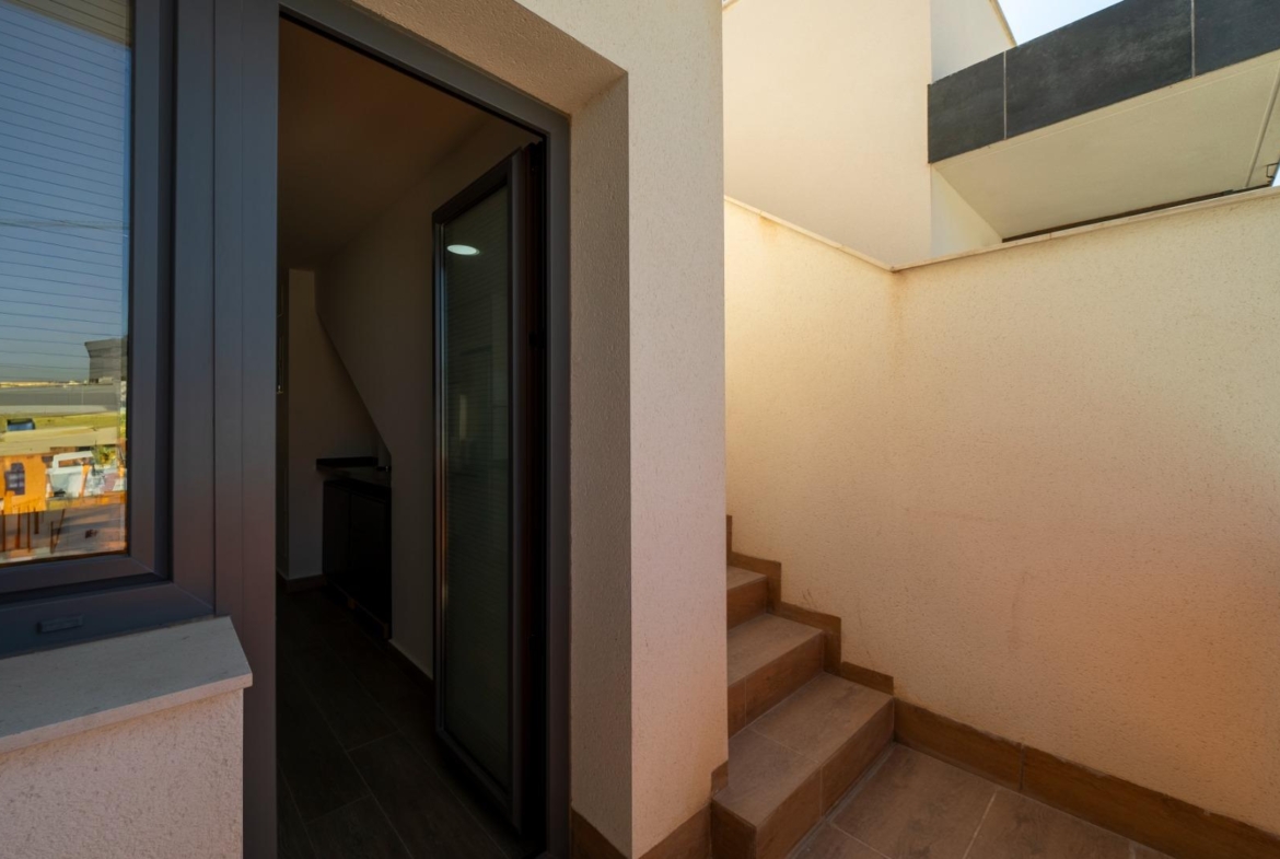 Penthouse with Solarium and BBQ in the Alegria Village Urbanization