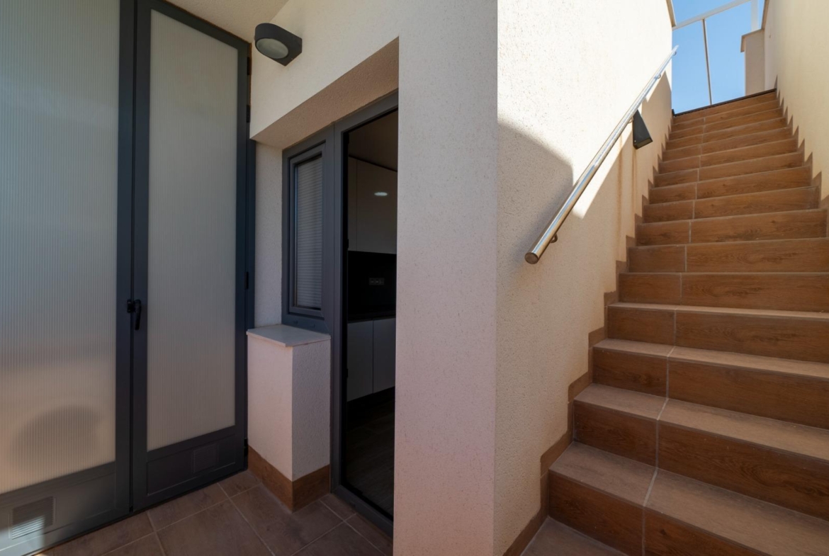 Penthouse with Solarium and BBQ in the Alegria Village Urbanization