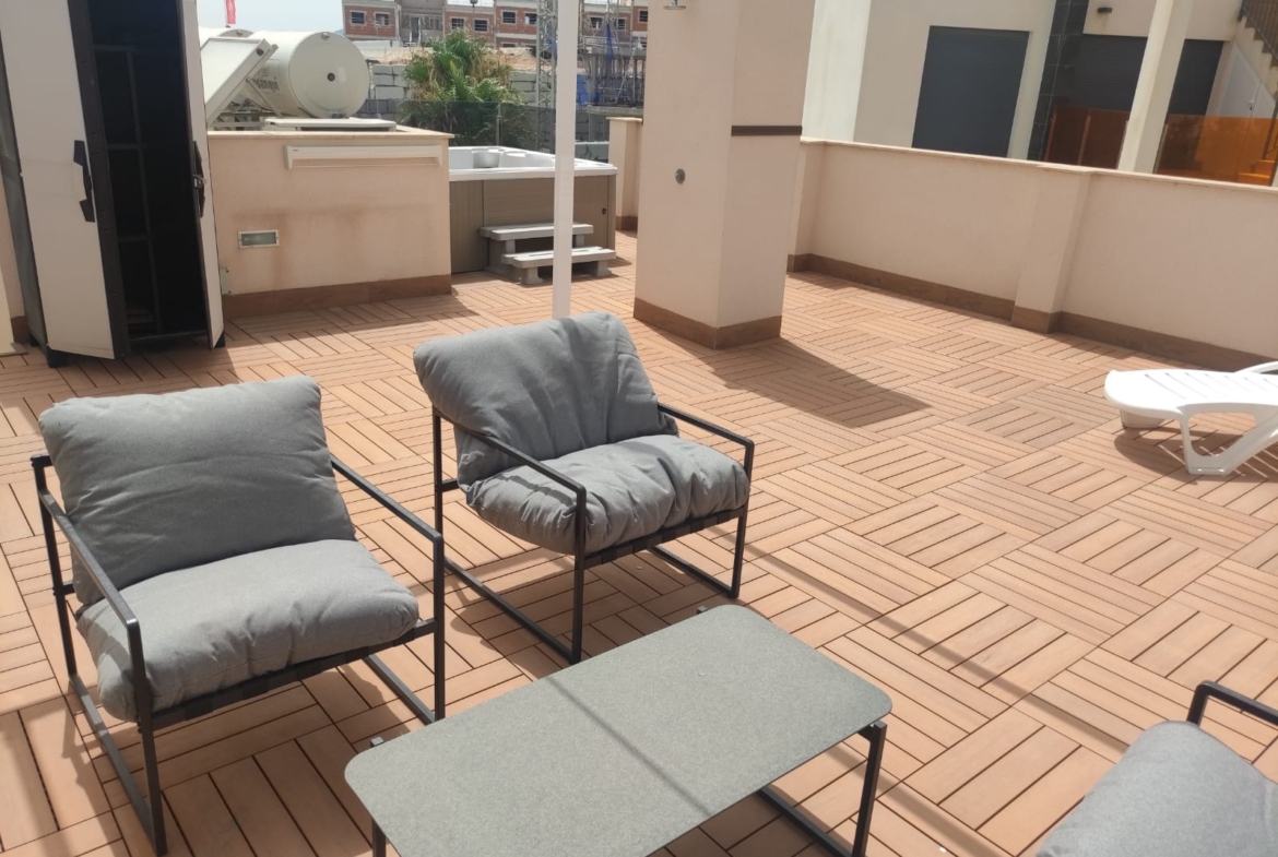 Penthouse with Solarium and BBQ in the Alegria Village Urbanization