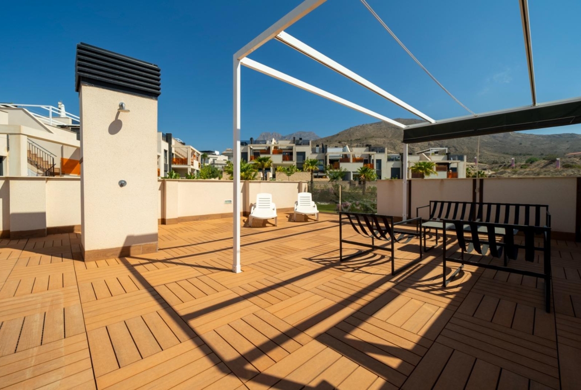 Penthouse with Solarium and BBQ in the Alegria Village Urbanization