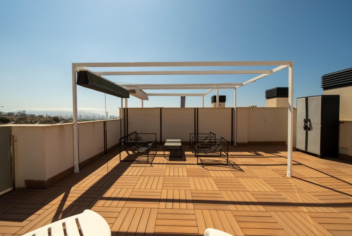 Penthouse with Solarium and BBQ in the Alegria Village Urbanization