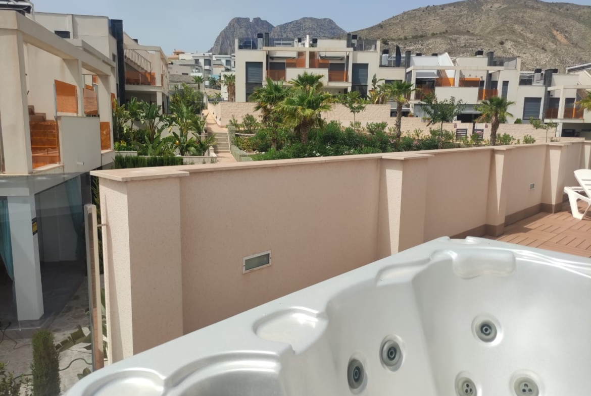Penthouse with Solarium and BBQ in the Alegria Village Urbanization