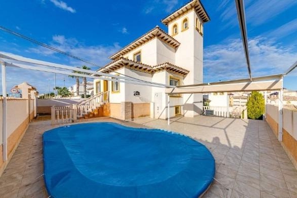 Stunning Villa with Sea Views in Orihuela Costa
