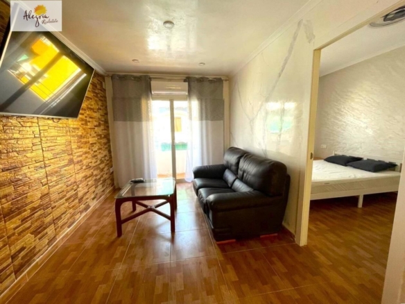 Apartment for sale (La Florida) 3 bedrooms + living room with balcony.