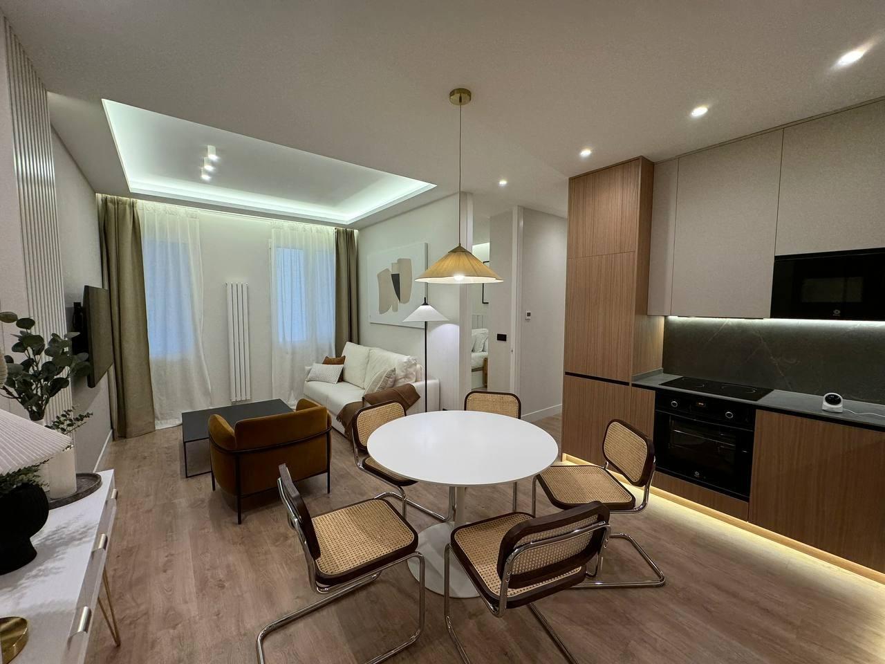 PISO EN VENTA TOTALMENTE REFORMADO EN RECOLETOS, BARRIO SALAMANCA (MADRID)