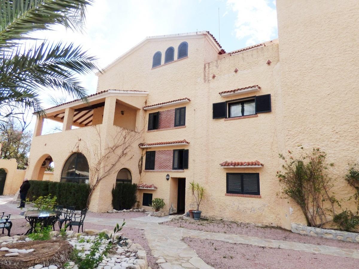 CASITA DE CAMPO DEL SIGLO XVIII REFORMADA