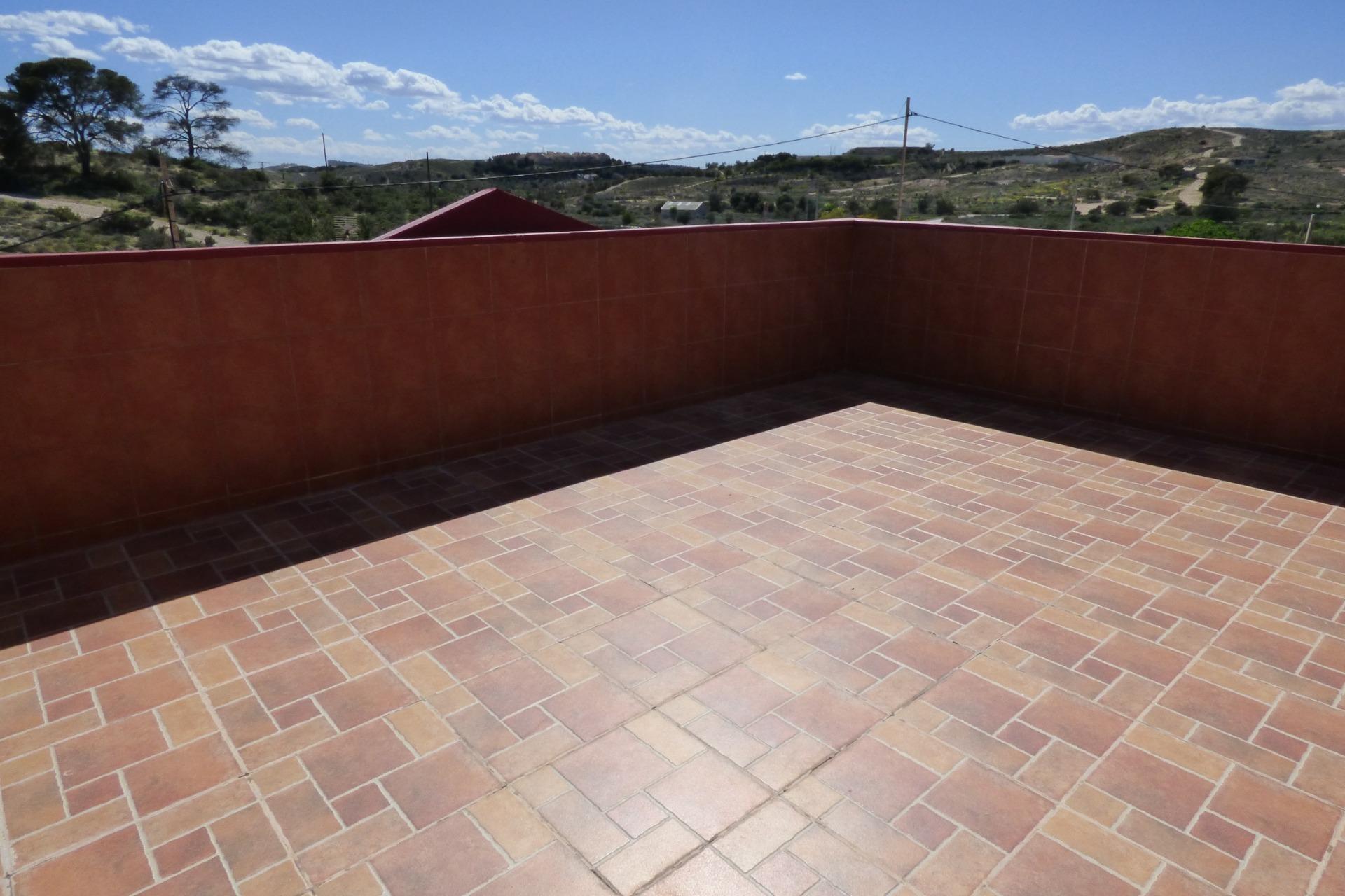 CHALET ADOSADO LISTO PARA ENTRAR A VIVIR EN SAN JUAN