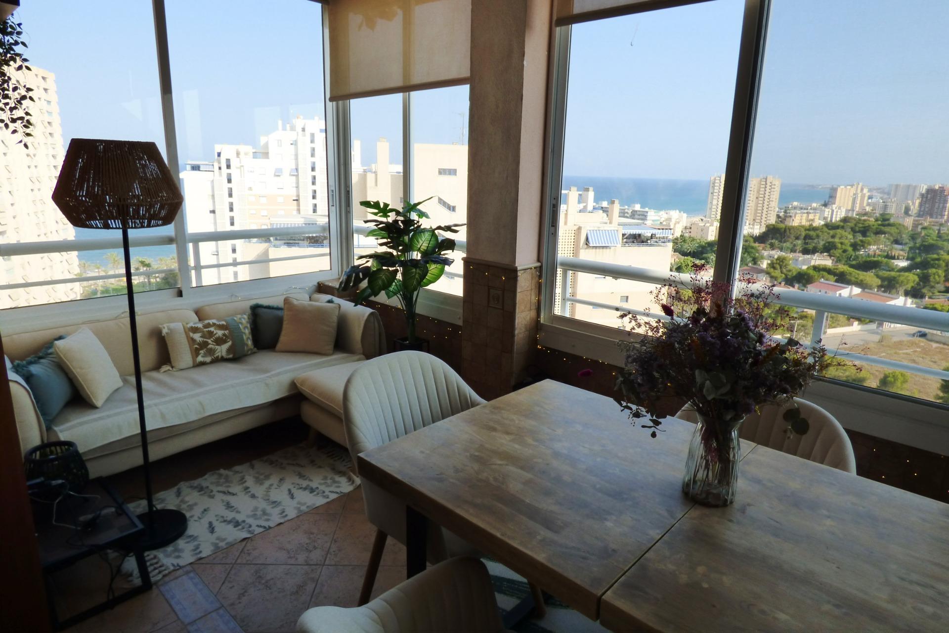Espectacular vivienda con vistas panorámicas a la playa de Muchavista