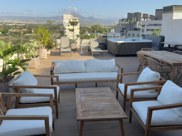 Exclusivo ático con impresionante terraza solárium en Azara, Pau 5