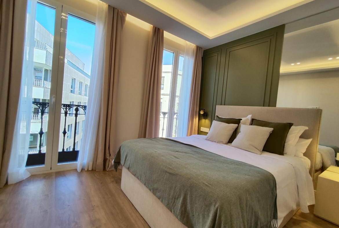 SPECTACULAR FULLY RENOVATED EXTERIOR APARTMENT IN GOYA, MADRID