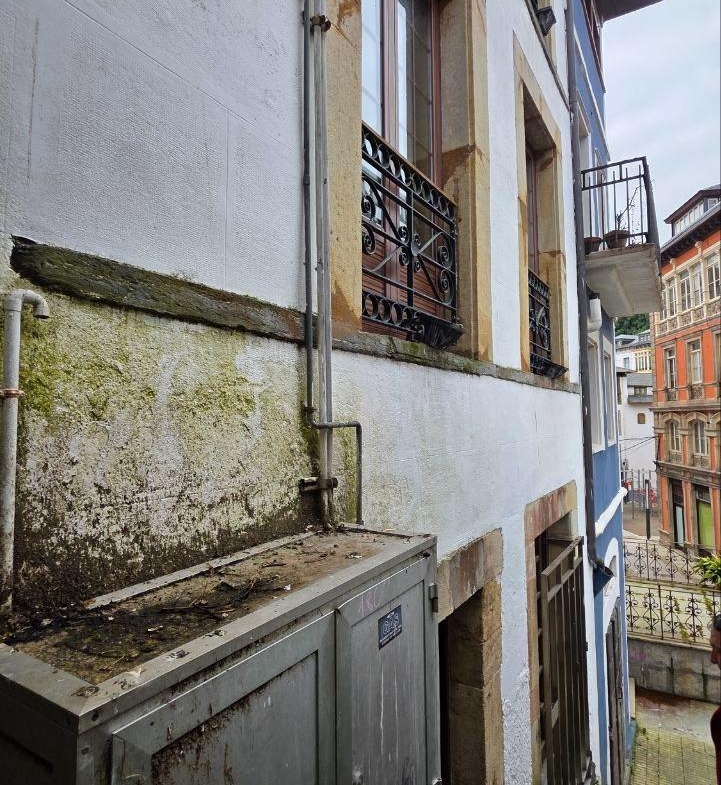 Edificio para reforma integraal: Con el Cantábrico a tus pies y la naturaleza en tu puerta