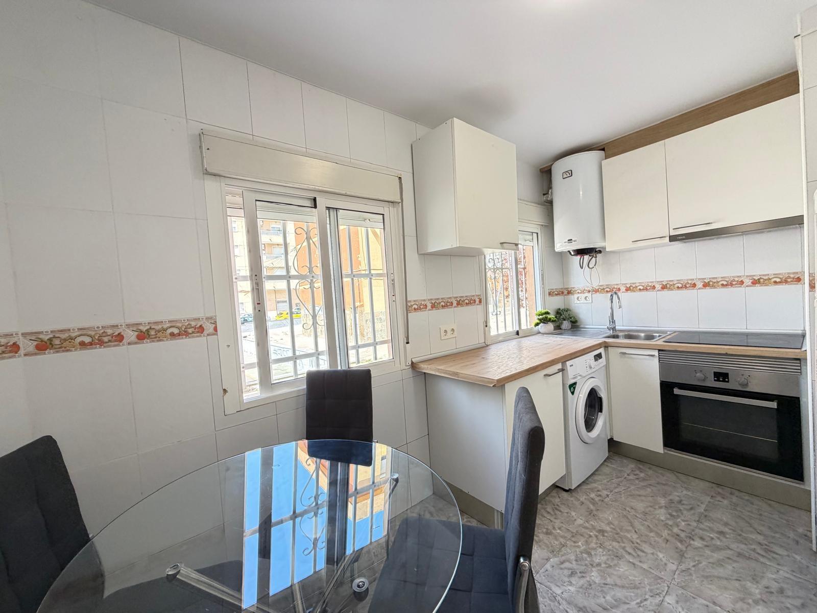 5-10-64 REFORMED 2-BEDROOM APARTMENT. 1 BATHROOM. WITH 65 M2. PARK OF NATIONS AREA. BEACH 800 METERS AWAY.