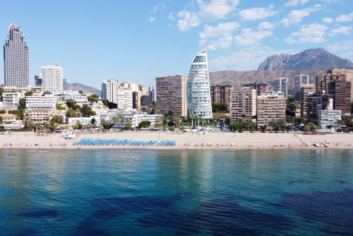 Last luxury apartments on the first line of Poniente beach