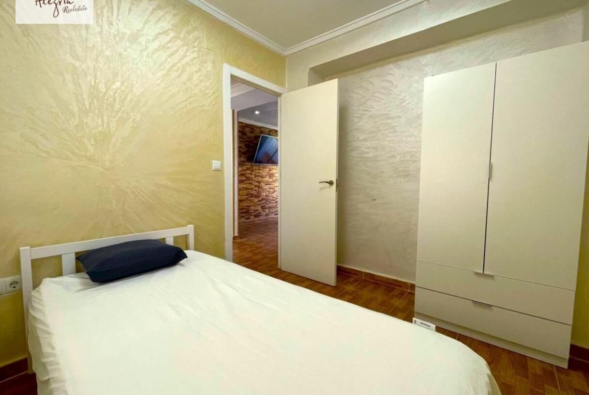 Apartment for sale (La Florida) 3 bedrooms + living room with balcony.
