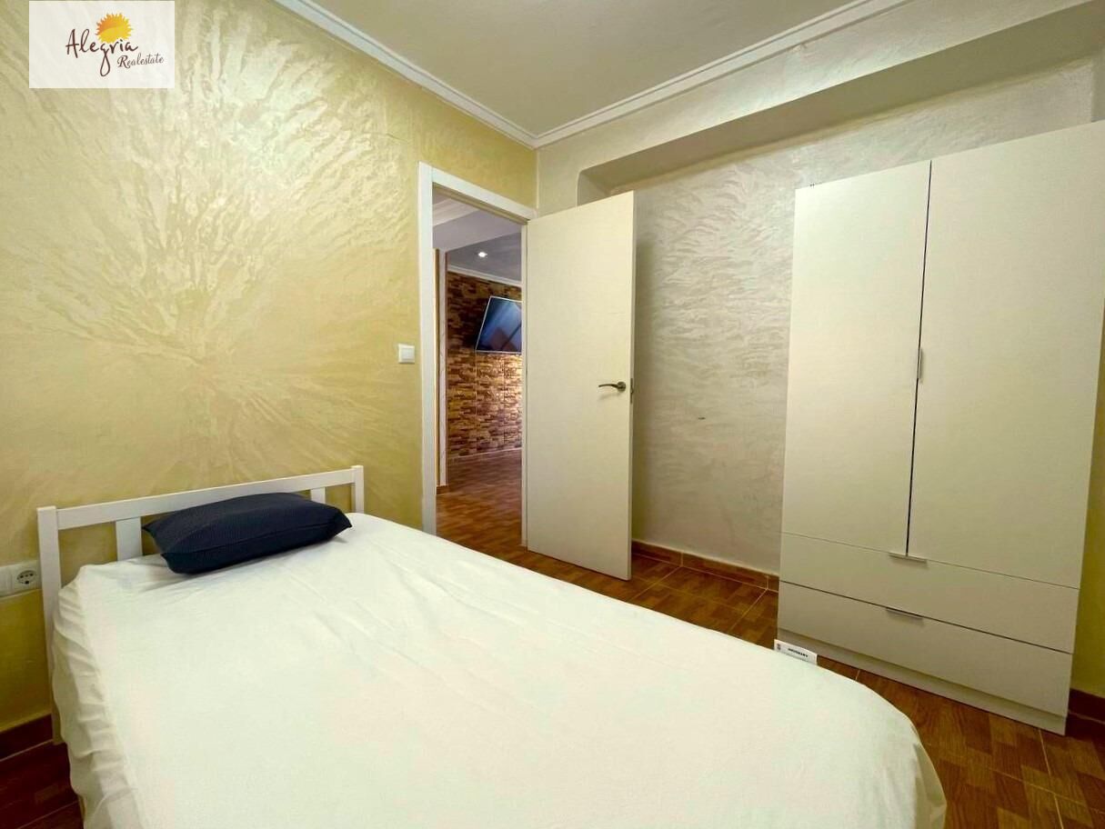 Apartment for sale (La Florida) 3 bedrooms + living room with balcony.