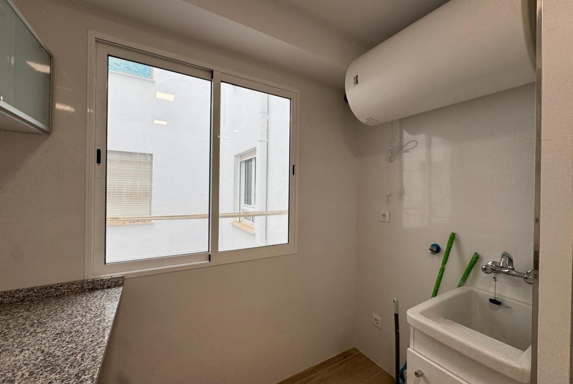 REFORMADO APADRAMENTO EN LA PRIMERA LINEA DE LA MATA CON VISTAS AL MAART 3 DORM. 2 BAÑOS. SUPERFICIE 105 M2.