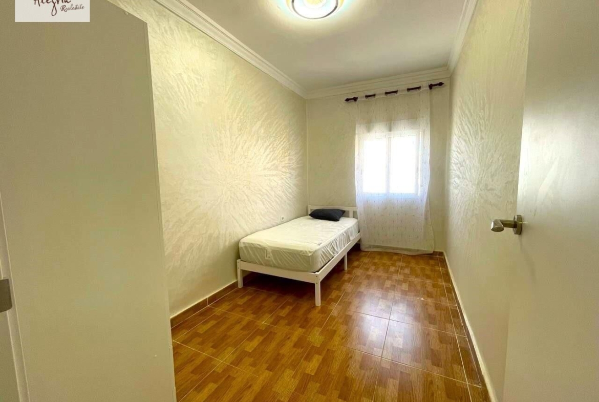 Apartment for sale (La Florida) 3 bedrooms + living room with balcony.