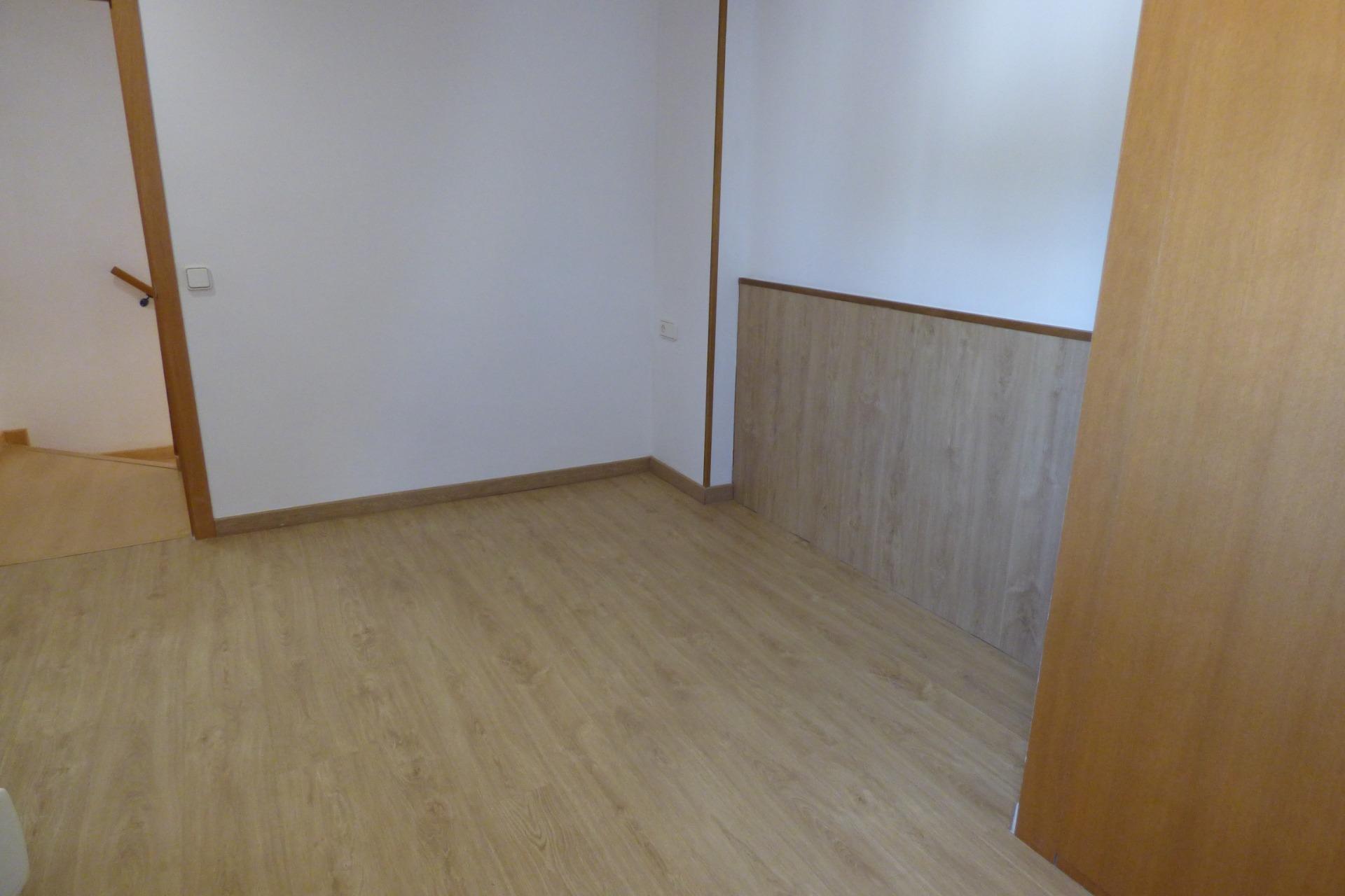 CHALET ADOSADO LISTO PARA ENTRAR A VIVIR EN SAN JUAN