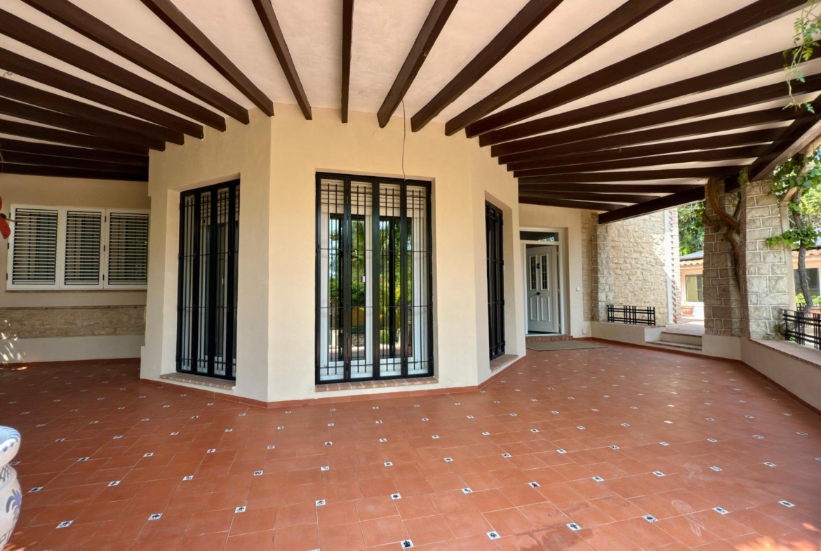 Exclusieve Villa Omringd door de natuur in Alicante