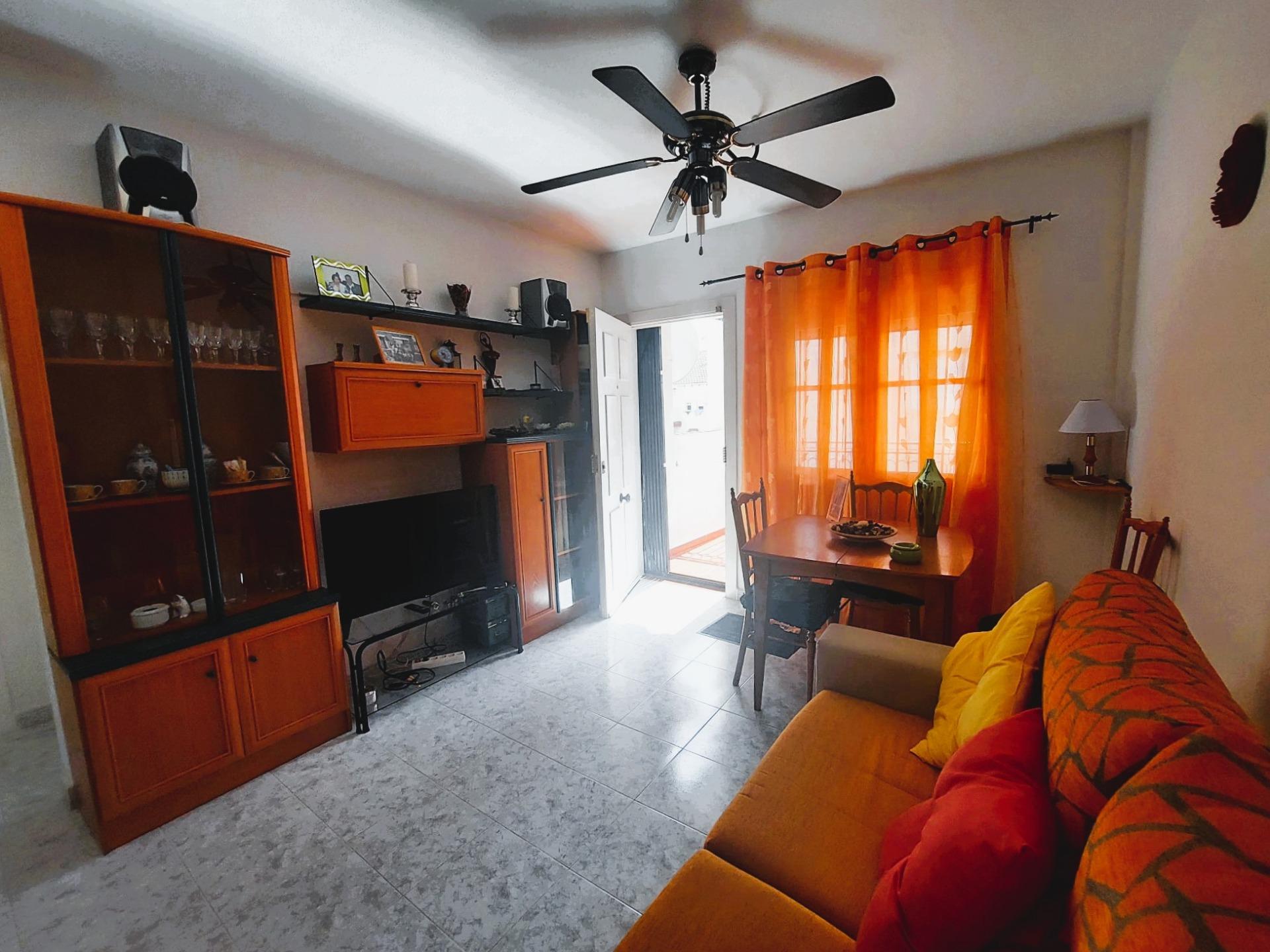 Nice bungalow on the upper floor with private solarium and sea views