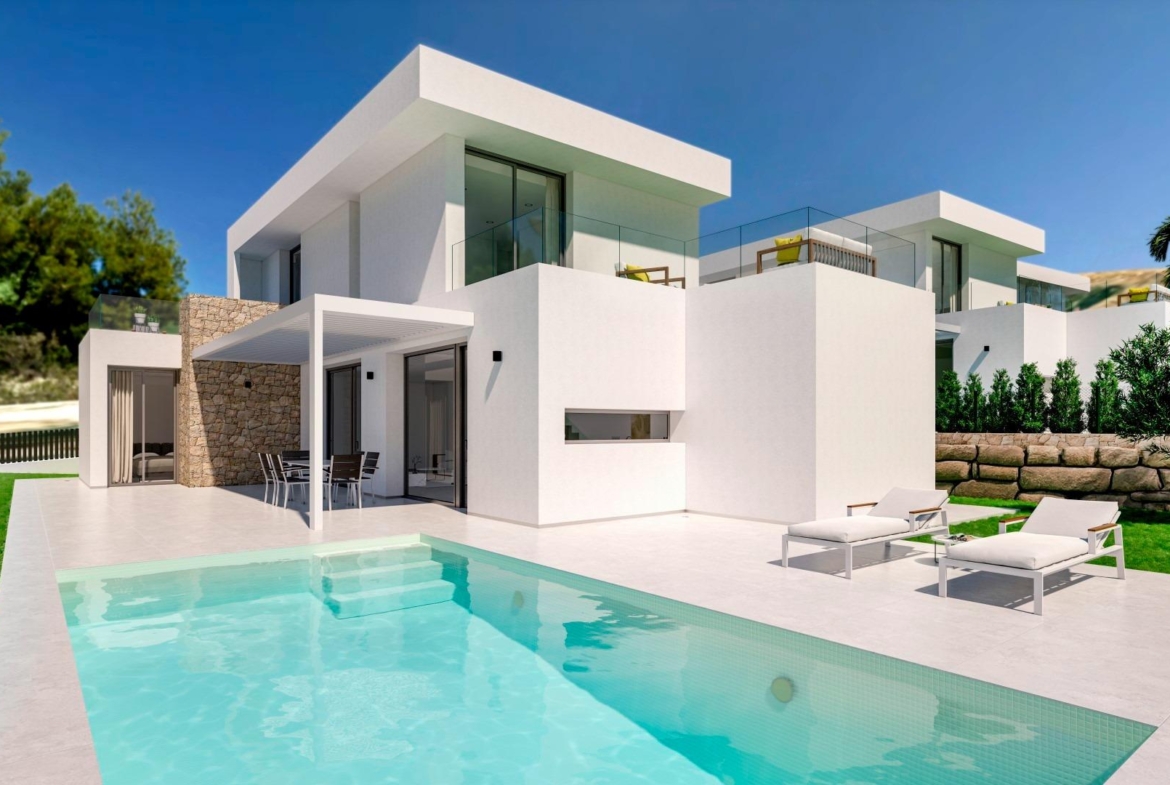 New luxury villas with private pool in Sierra Cortina