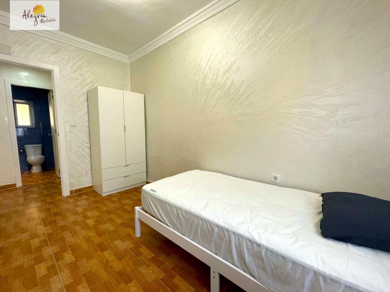 Apartment for sale (La Florida) 3 bedrooms + living room with balcony.