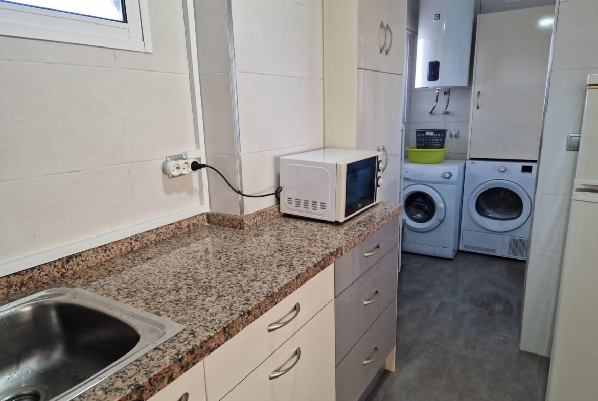 Amplio y Moderno Apartamento Reformado en Playa de San Juan