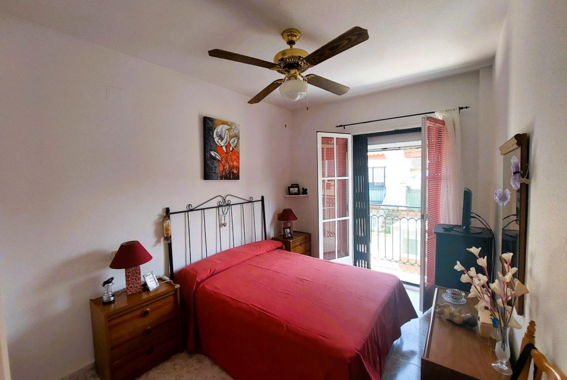 Nice bungalow on the upper floor with private solarium and sea views