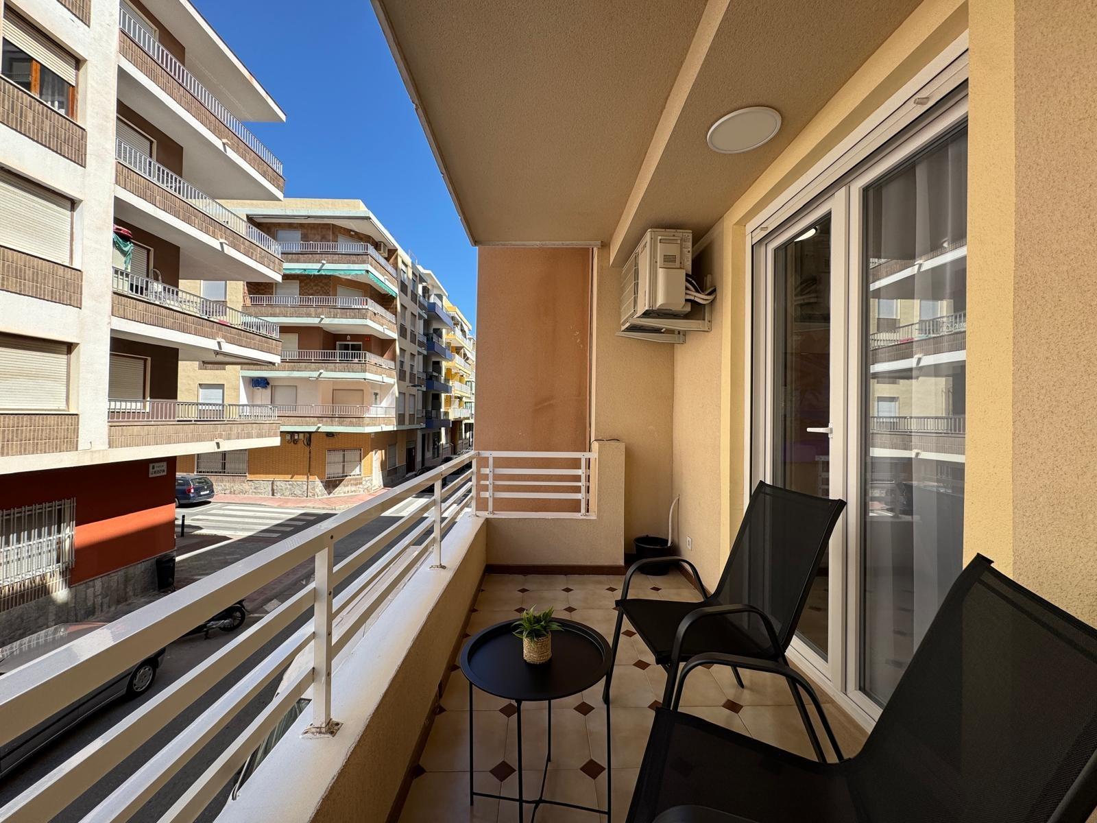 TOTALLY RENOVATED APARTMENT 20 METERS FROM THE BEACH WITH 100 M2 OF SURFACE. 3 BEDROOMS. 1 BATHROOMS.
