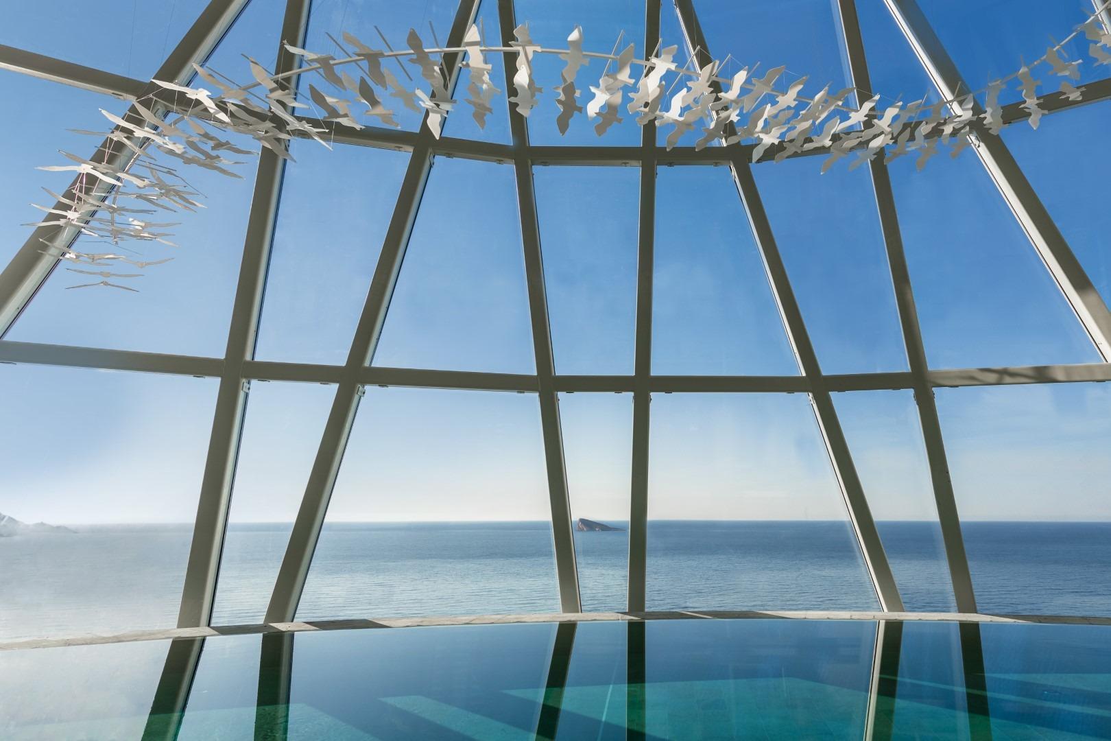 Last luxury apartments on the first line of Poniente beach