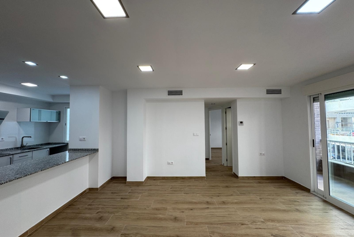 REFORMADO APADRAMENTO EN LA PRIMERA LINEA DE LA MATA CON VISTAS AL MAART 3 DORM. 2 BAÑOS. SUPERFICIE 105 M2.