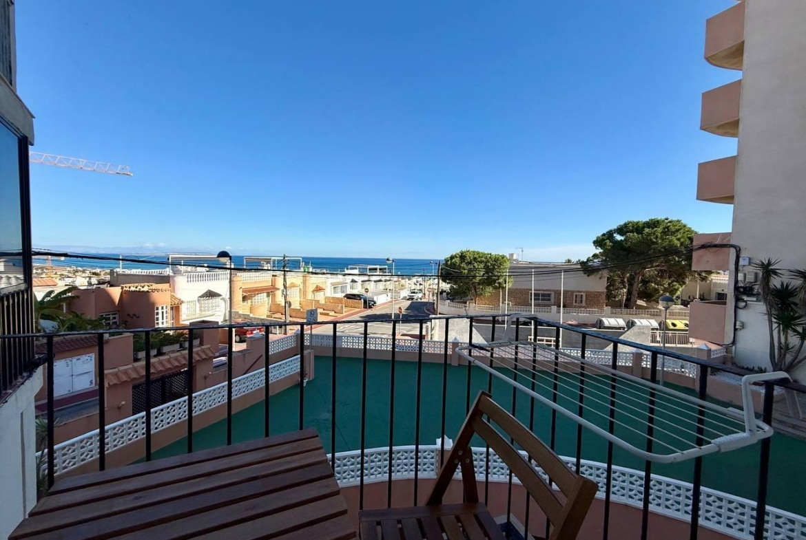 Gerenoveerde studio met uitzicht op zee, 300 meter van het strand