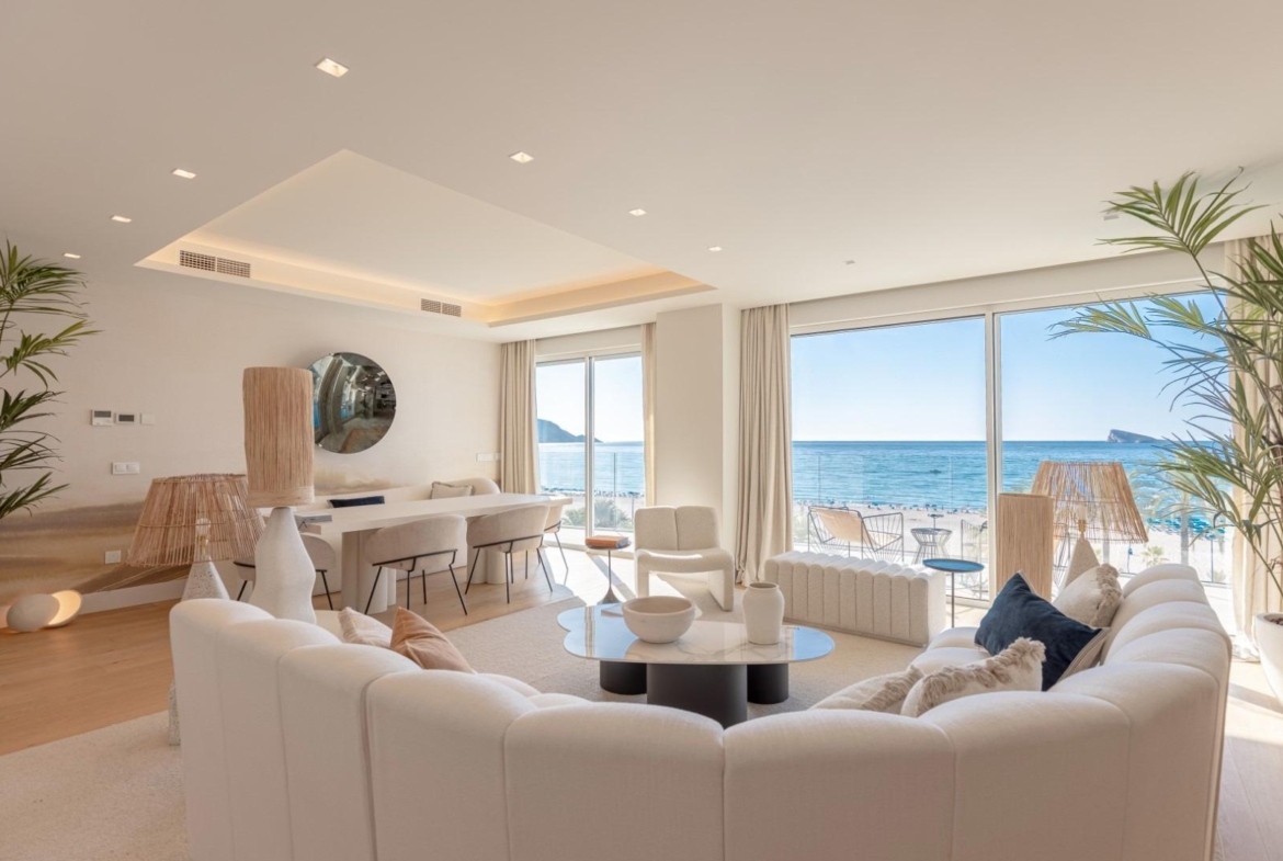 Last luxury apartments on the first line of Poniente beach