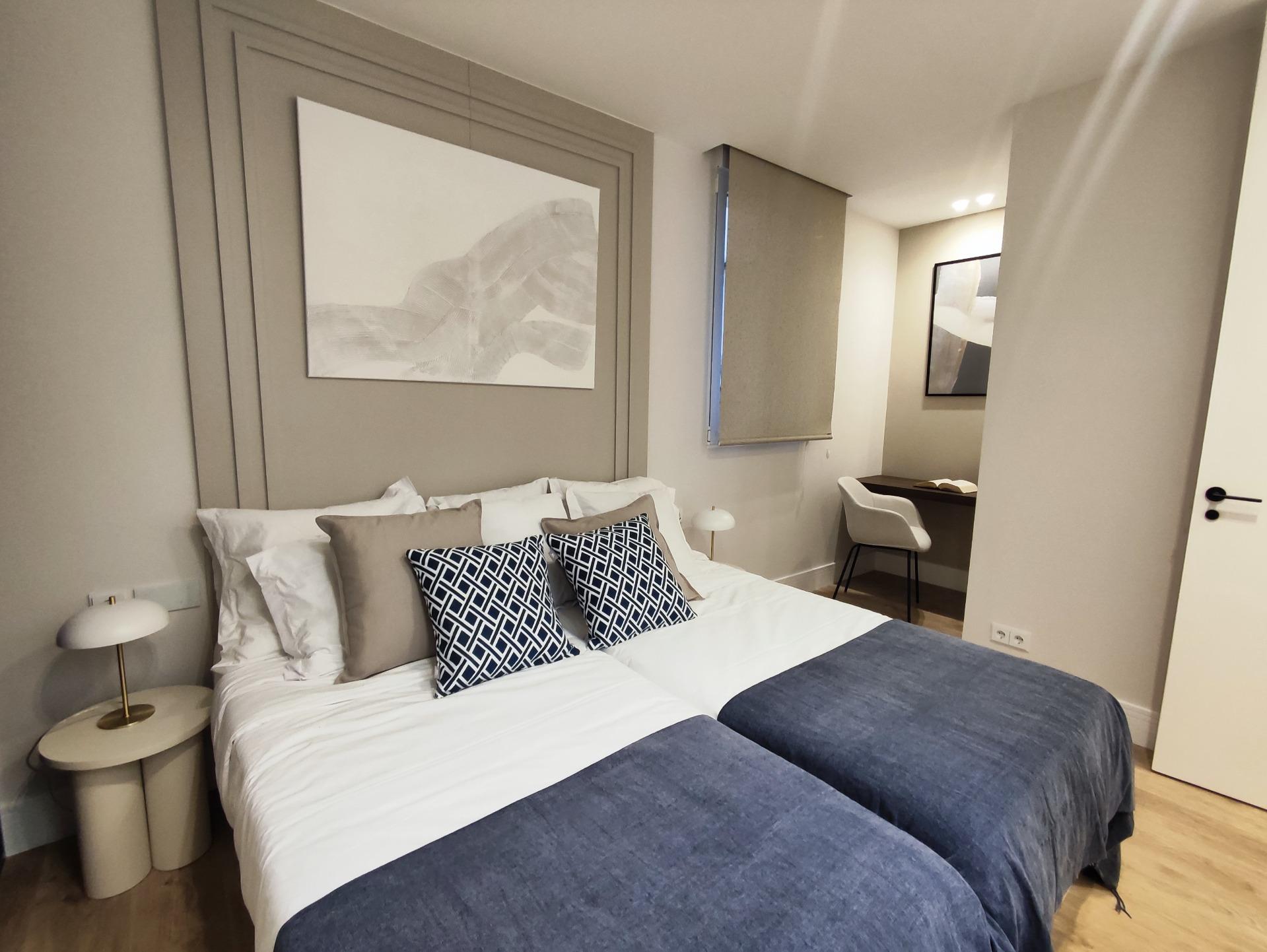 SPECTACULAR FULLY RENOVATED EXTERIOR APARTMENT IN GOYA, MADRID