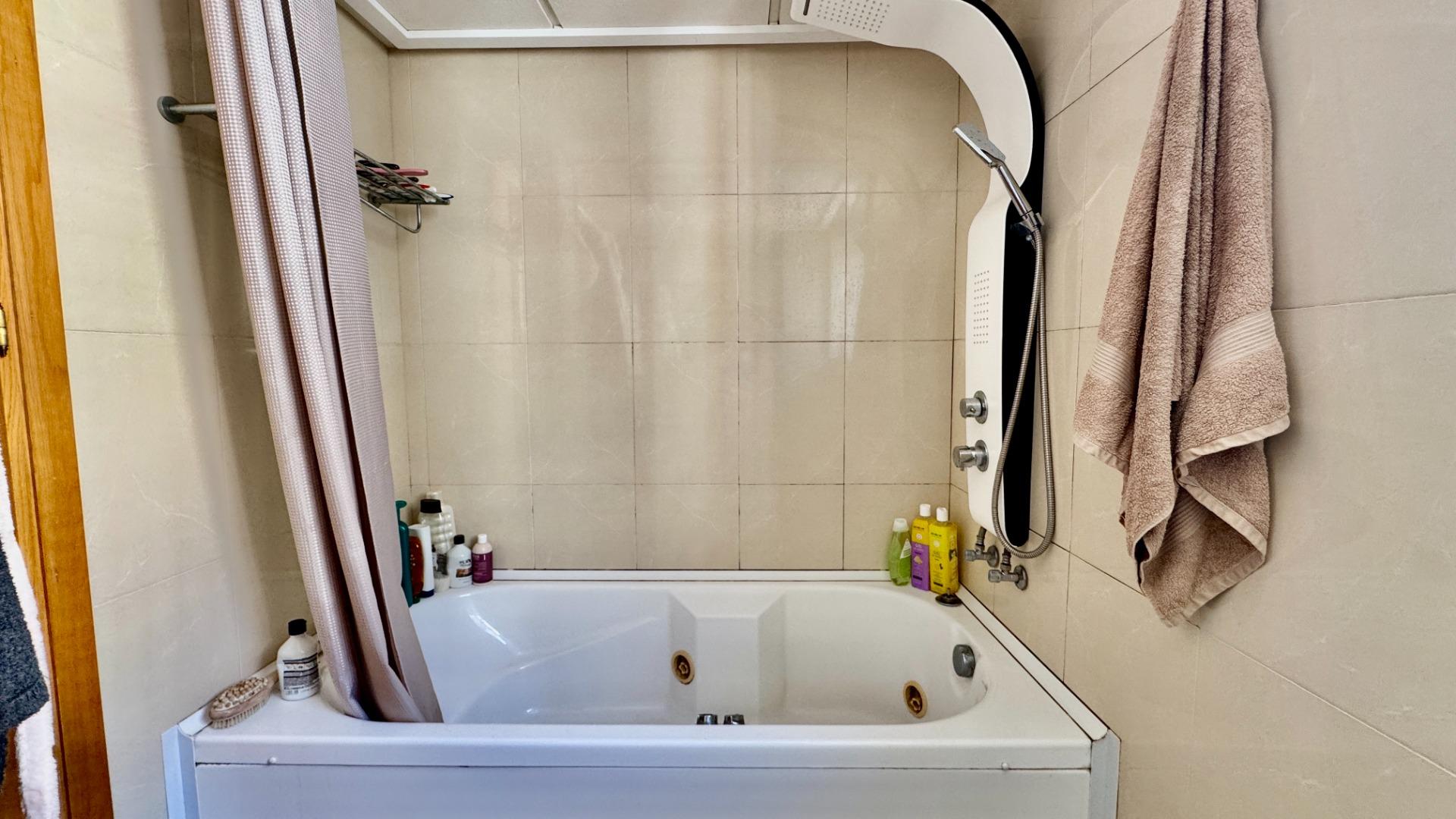 Appartement aan zee in een modern wooncomplex La Cala de Finestrat
