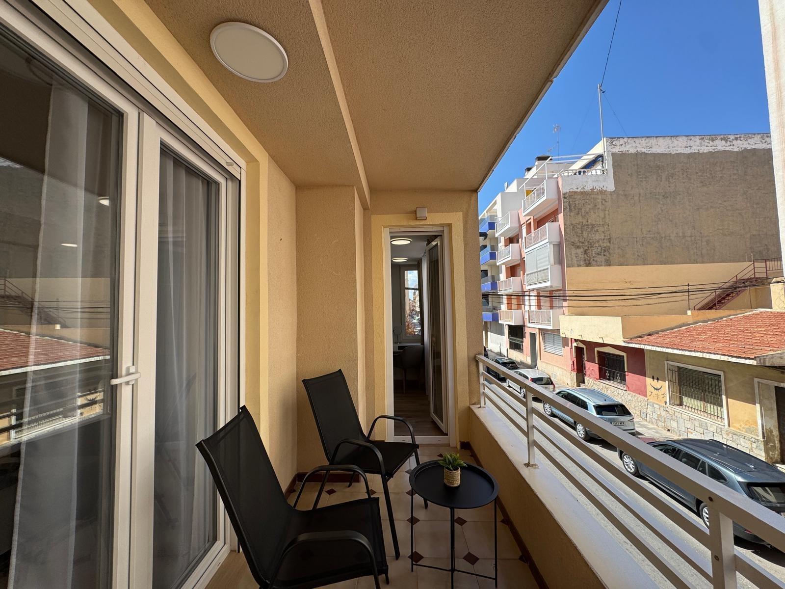 TOTALLY RENOVATED APARTMENT 20 METERS FROM THE BEACH WITH 100 M2 OF SURFACE. 3 BEDROOMS. 1 BATHROOMS.