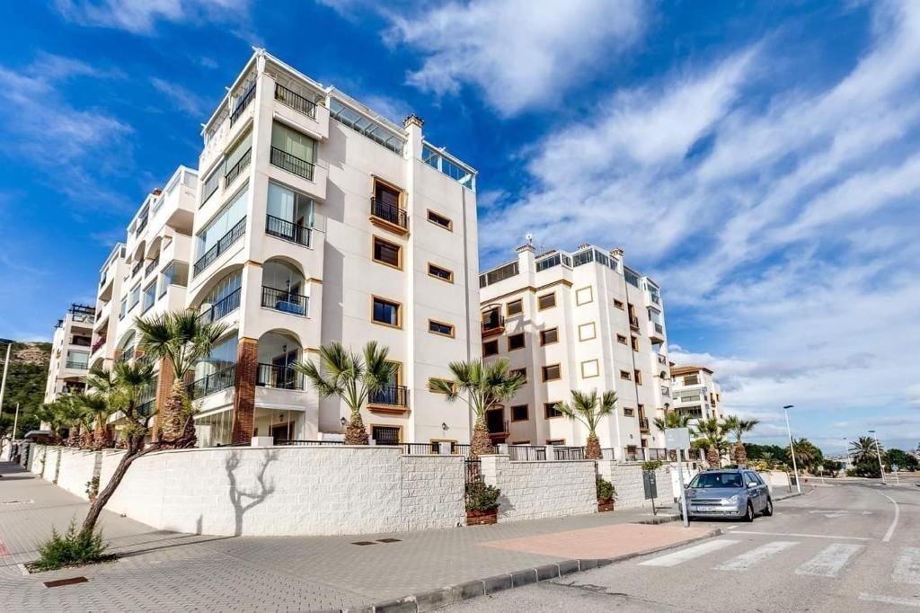 Exclusief appartement in Guardamar del Segura met uitzicht op zee
