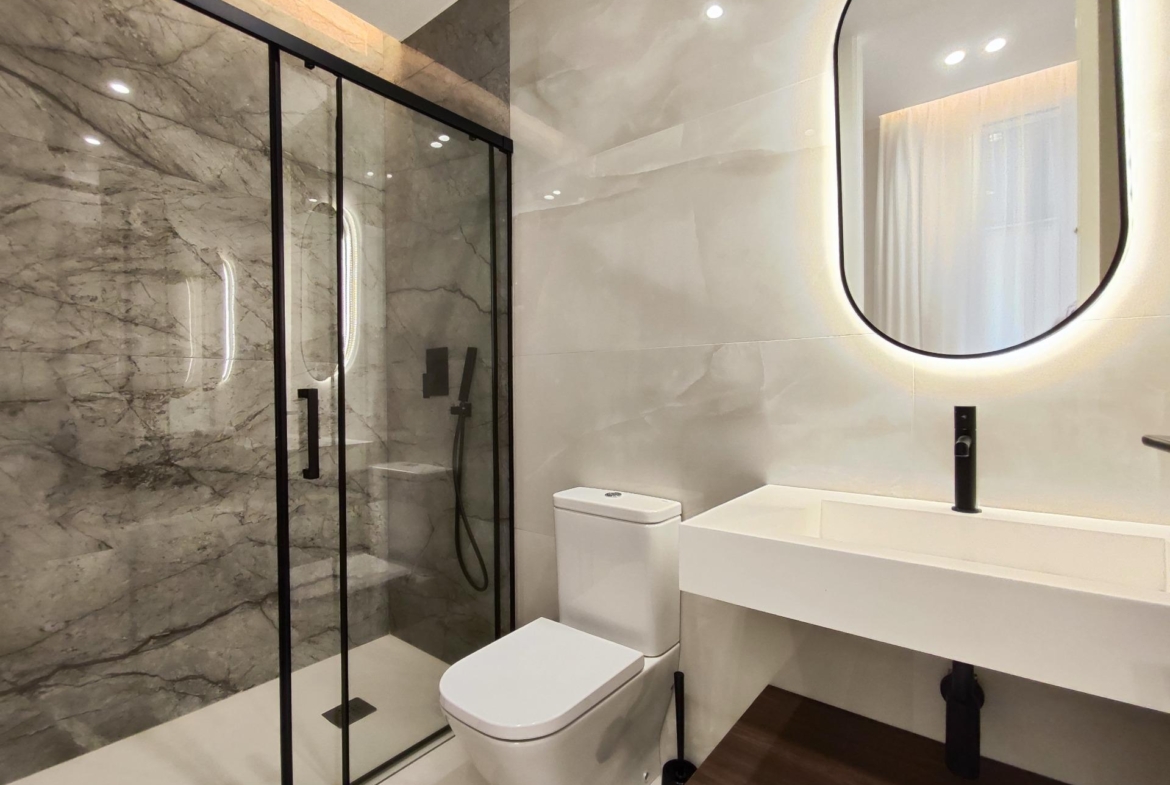 SPECTACULAR FULLY RENOVATED EXTERIOR APARTMENT IN GOYA, MADRID