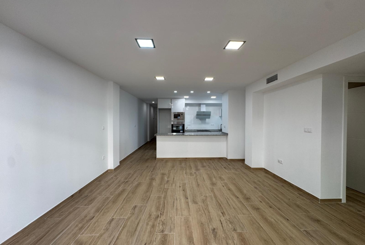 REFORMADO APADRAMENTO EN LA PRIMERA LINEA DE LA MATA CON VISTAS AL MAART 3 DORM. 2 BAÑOS. SUPERFICIE 105 M2.