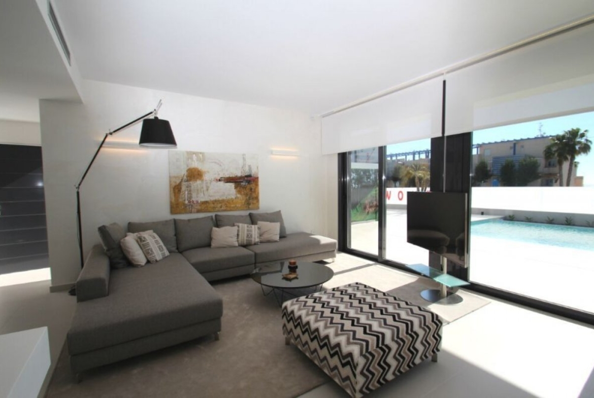 Independent Villas of San Miguel de Salinas – Bellavista. From 469 000 евро.