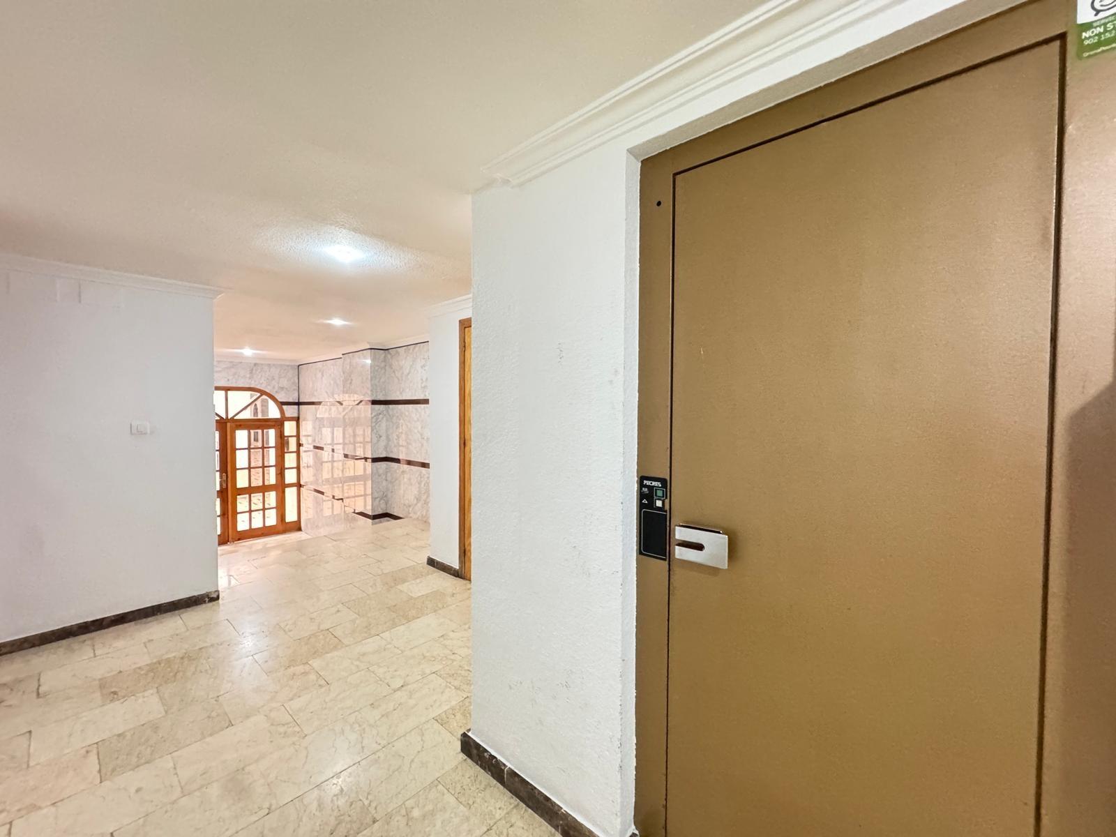 5-19-43 ESTUDIO A 250 METROS DE PLAYA DE LOS LOCOS Y CON 25 M2. CON PISCINA COMUNITARIA.