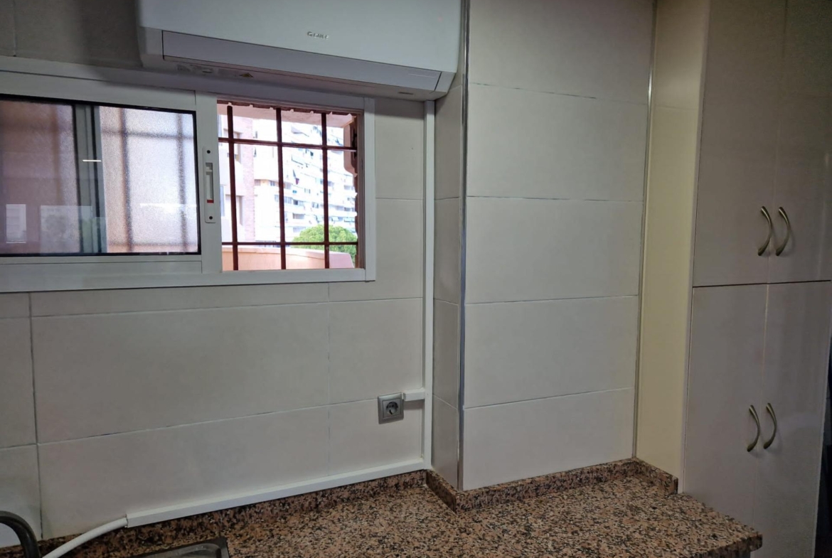 Amplio y Moderno Apartamento Reformado en Playa de San Juan