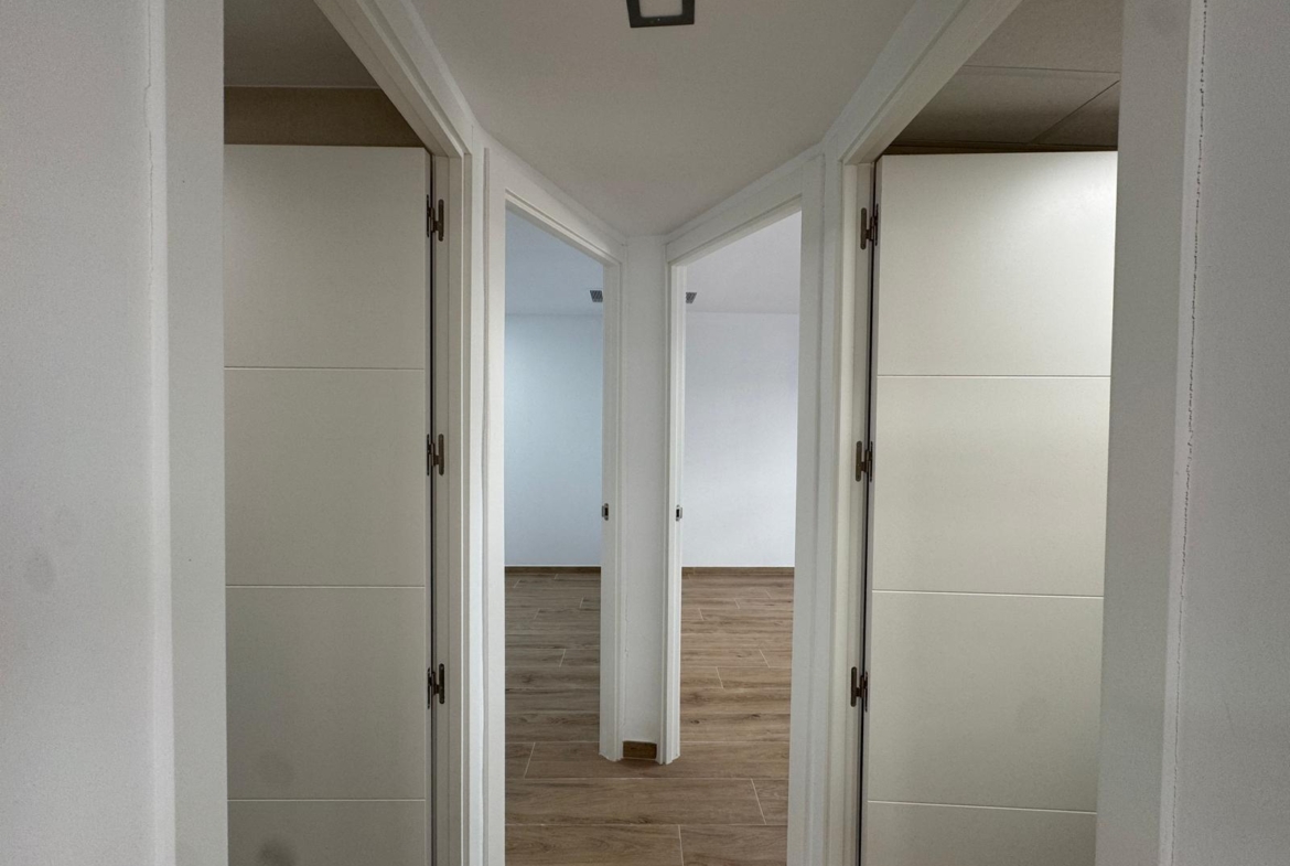 REFORMADO APADRAMENTO EN LA PRIMERA LINEA DE LA MATA CON VISTAS AL MAART 3 DORM. 2 BAÑOS. SUPERFICIE 105 M2.