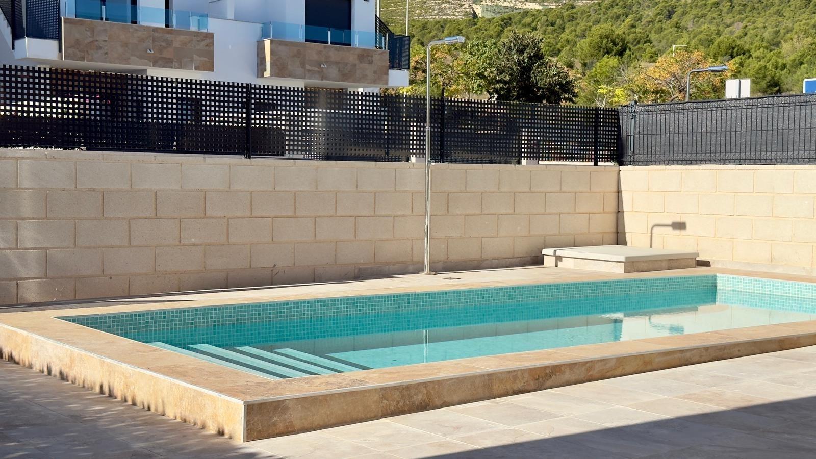 5-19-57 Exclusive villa in Polop with mountain views