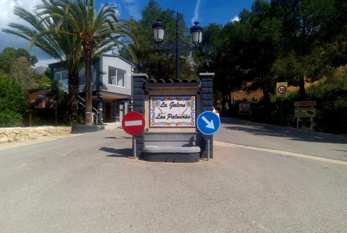 ÚLTIMA PARCELA EN EXCLUSIVA URBANIZACIÓN GALERA DE LAS PALMERAS