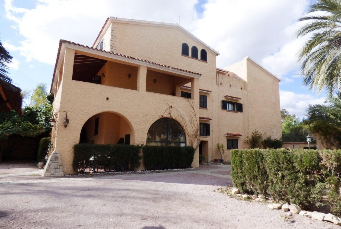 CASITA DE CAMPO DEL SIGLO XVIII REFORMADA