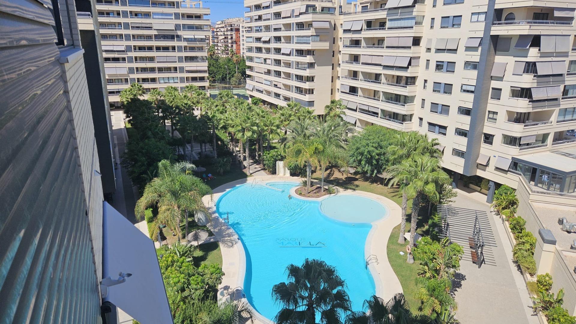 Urbanización Parque Mariola, en Pau 5, con Vistas al Mar