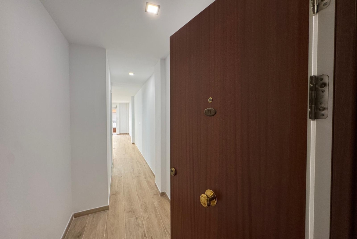 REFORMADO APADRAMENTO EN LA PRIMERA LINEA DE LA MATA CON VISTAS AL MAART 3 DORM. 2 BAÑOS. SUPERFICIE 105 M2.